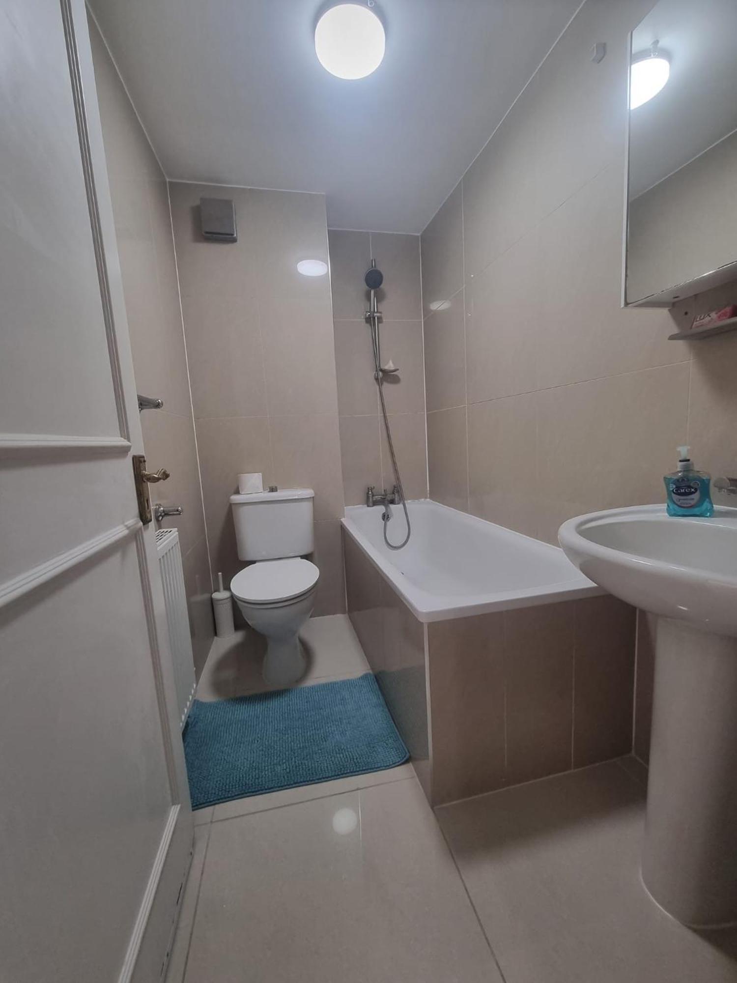 The Hyde Park Atelier - Bright & Spacious 2br